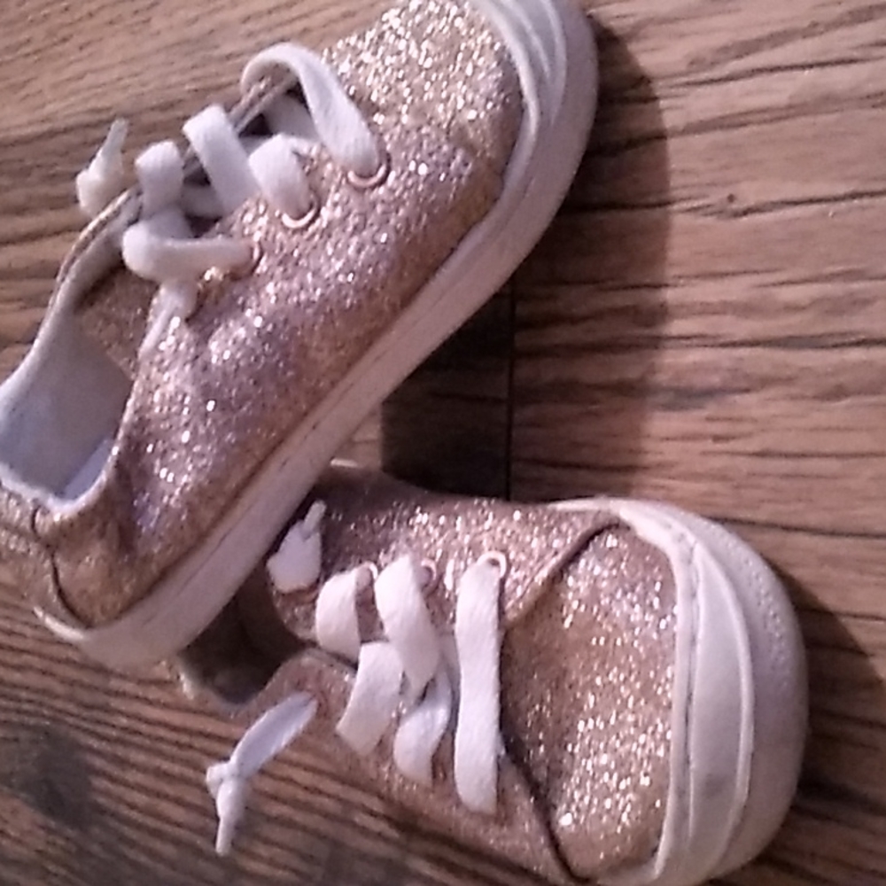 Wonder Nation Gold sparkle tshoes size 7